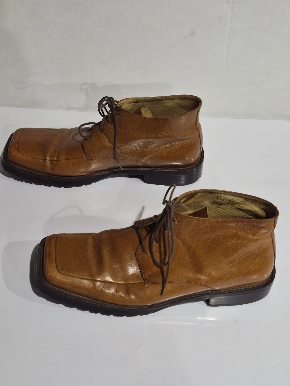 Men's Tan Leather Lace-Up Chukka Boots
